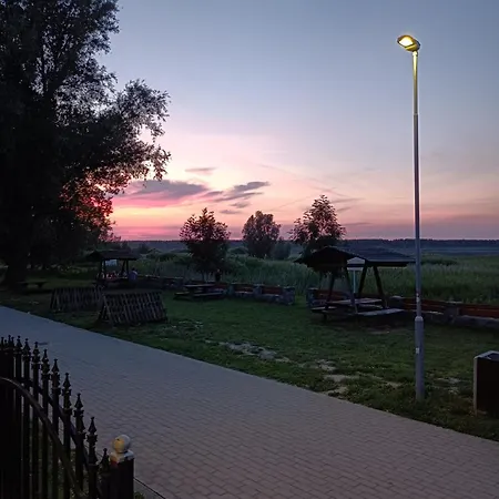 Przystan W Jezierzanach Сasa de vacaciones *