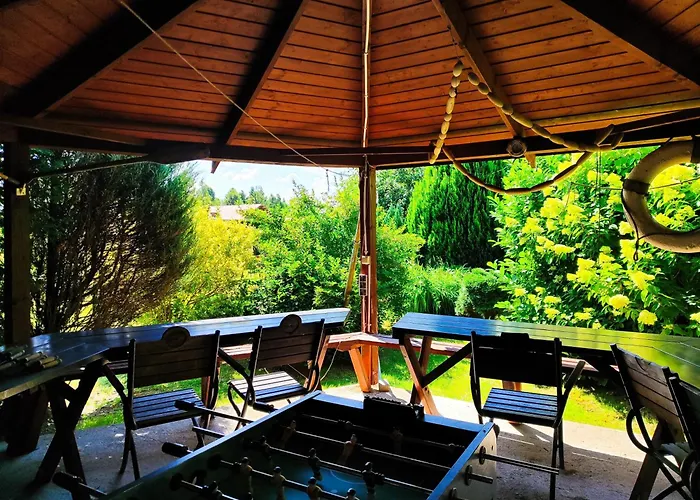 Przystan W Jezierzanach * Jezierzany