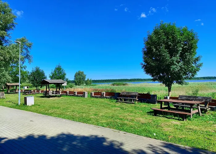 Przystan W Jezierzanach