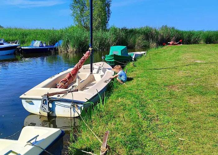 Przystan W Jezierzanach בית נופש