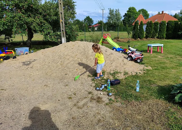 Przystan W Jezierzanach 別荘 *