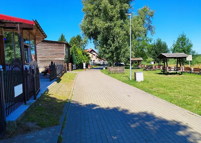 Przystan W Jezierzanach *