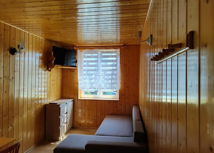 Przystan W Jezierzanach *