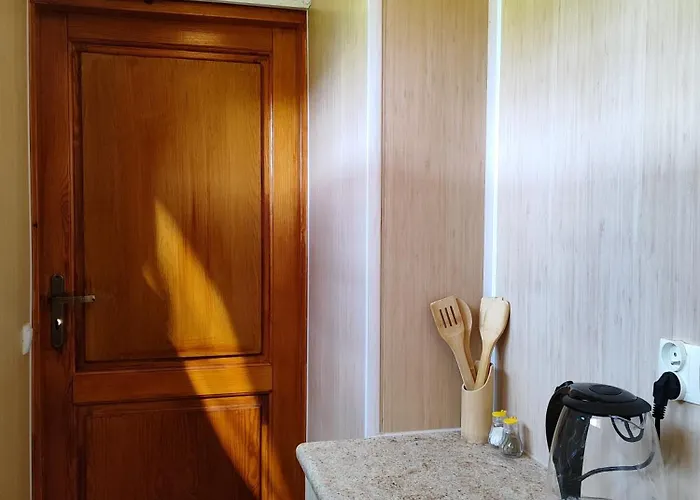 Przystan W Jezierzanach בית נופש *